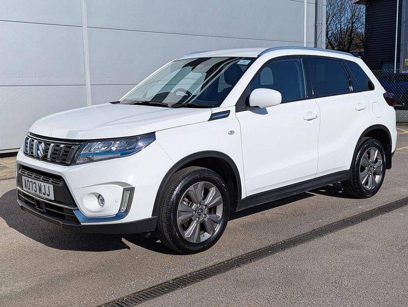 Used Suzuki Vitara SZ-T 116 HP (85 kW) 2023 White SUV