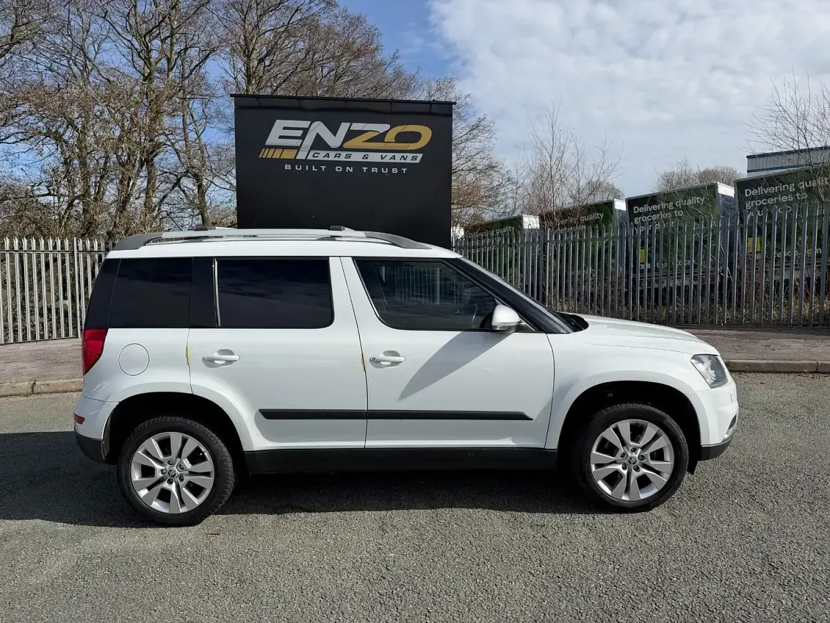 Used Skoda Yeti Drive 150 HP (110 kW) 2017 White SUV