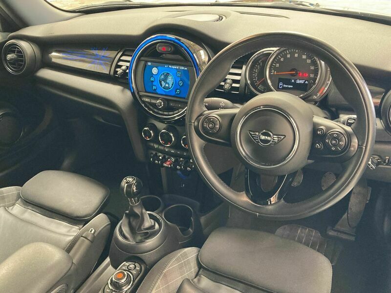 Used Mini Cooper S Hatch 189 HP (139 kW) 2018 Black Hatchback