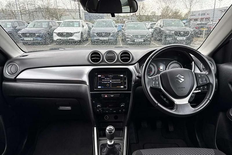 Used Suzuki Vitara SZ-T 129 HP (94 kW) 2021 Silver SUV