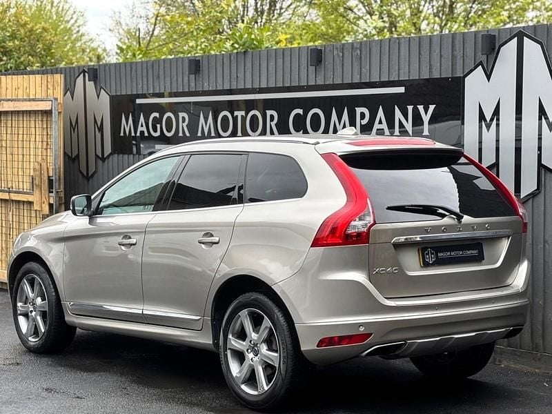 Used Volvo XC60 SE Lux 2015 Gold SUV