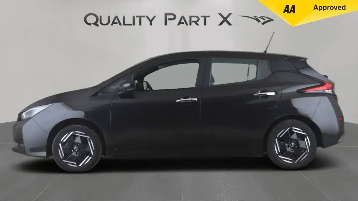 Used Nissan Leaf Acenta 110 kW (150 HP) 2023 Black Hatchback