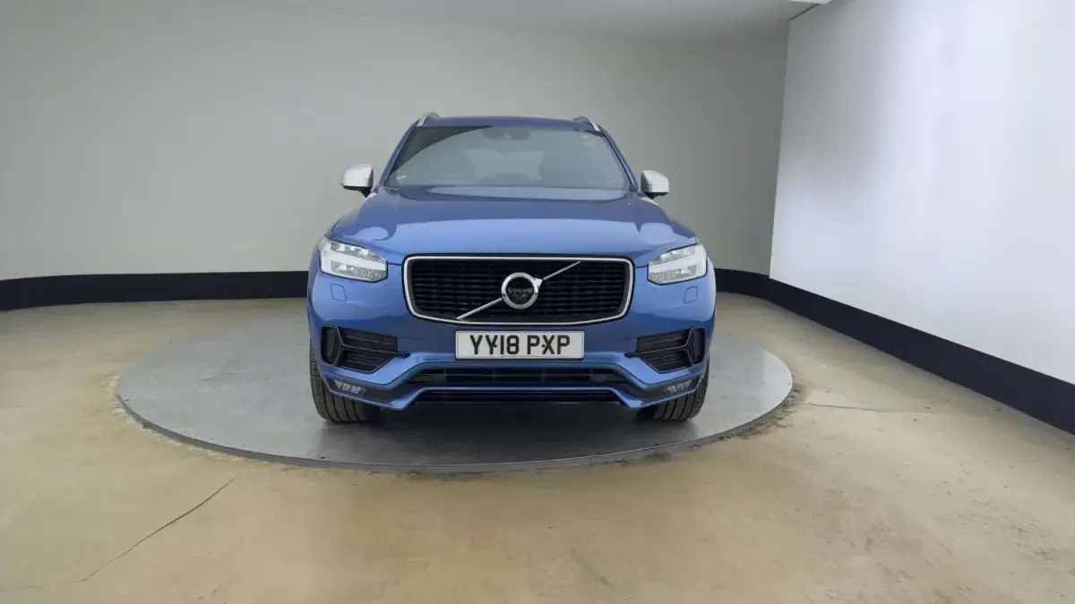 Usado Volvo XC90 R-Design 235 HP (172 kW) 2018 Azul SUV