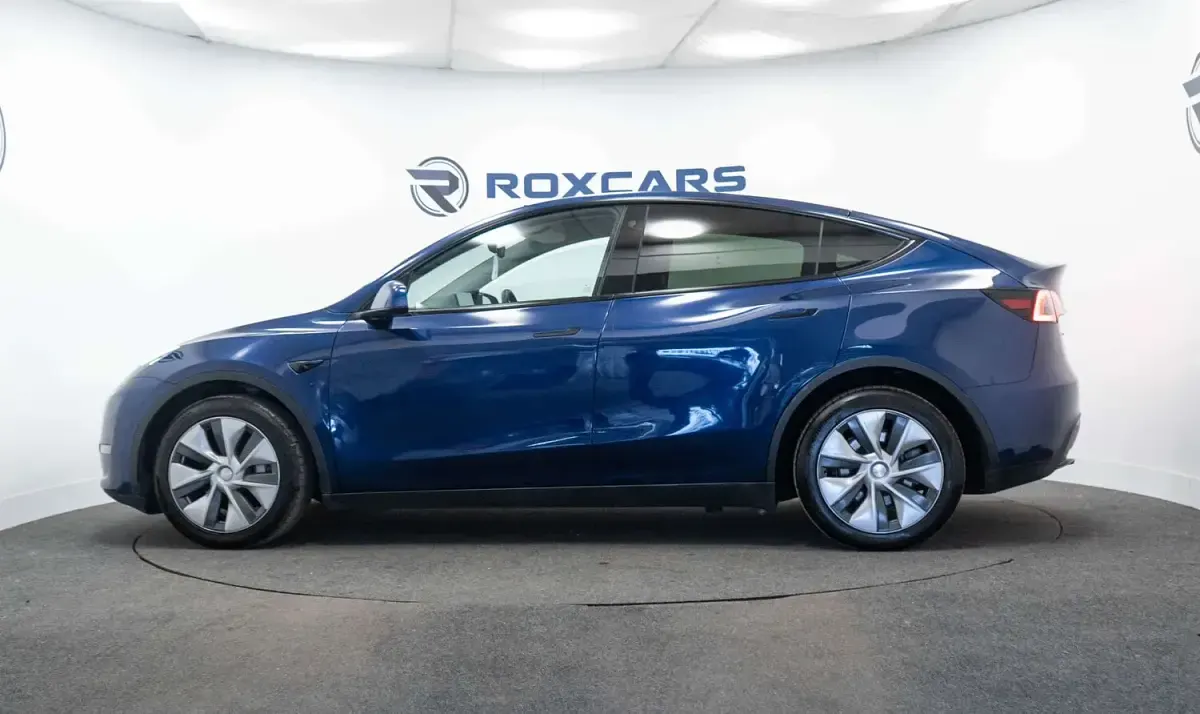 Used Tesla Model Y 282 kW (384 HP) 2022 Blue SUV