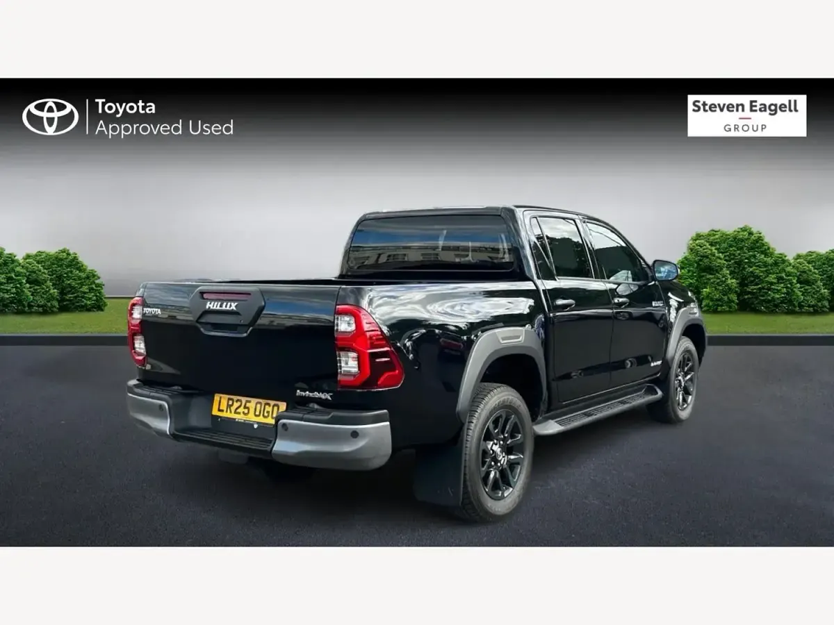 Neu Toyota HiLux 201 PS (147 kW) 2025 Schwarz Pickup