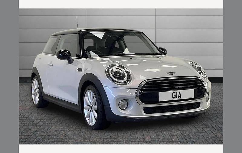 Silver Used 2018 Mini Cooper Hatchback | £14,399 (Fair price) - Image 1/2
