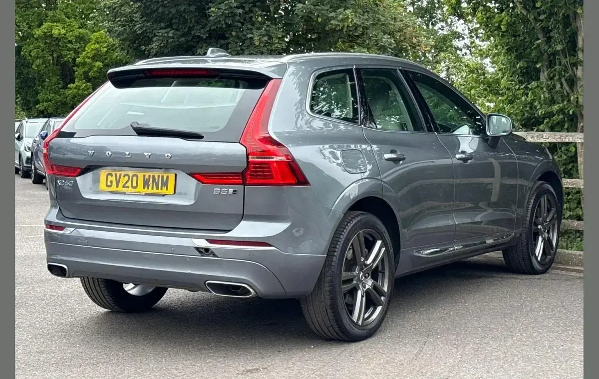 Used Volvo XC60 Inscription 247 HP (181 kW) 2020 Grey SUV