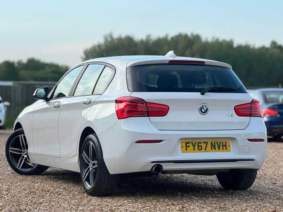 Used BMW 118 Sport Line 2017 White Hatchback