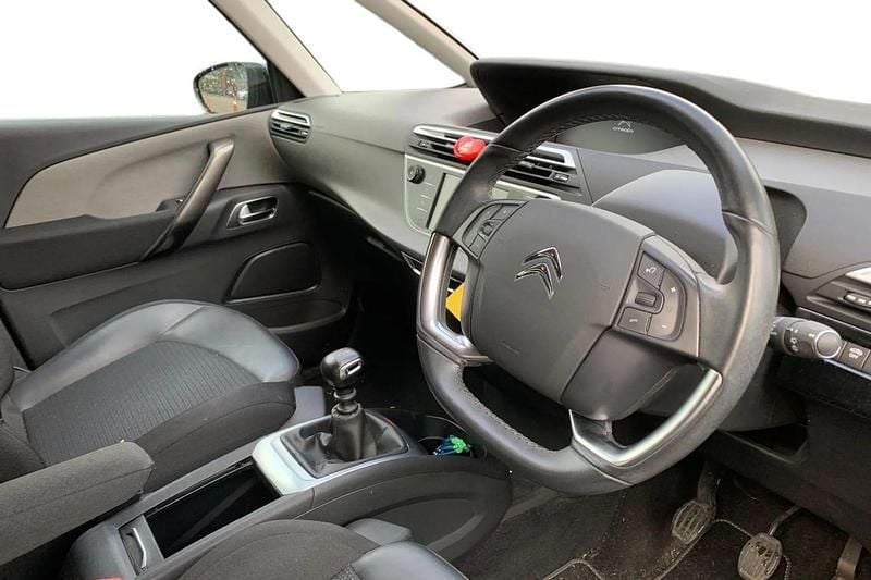 Used Citroën C4 SpaceTourer PureTech 131 HP (96 kW) 2022 Black MPV