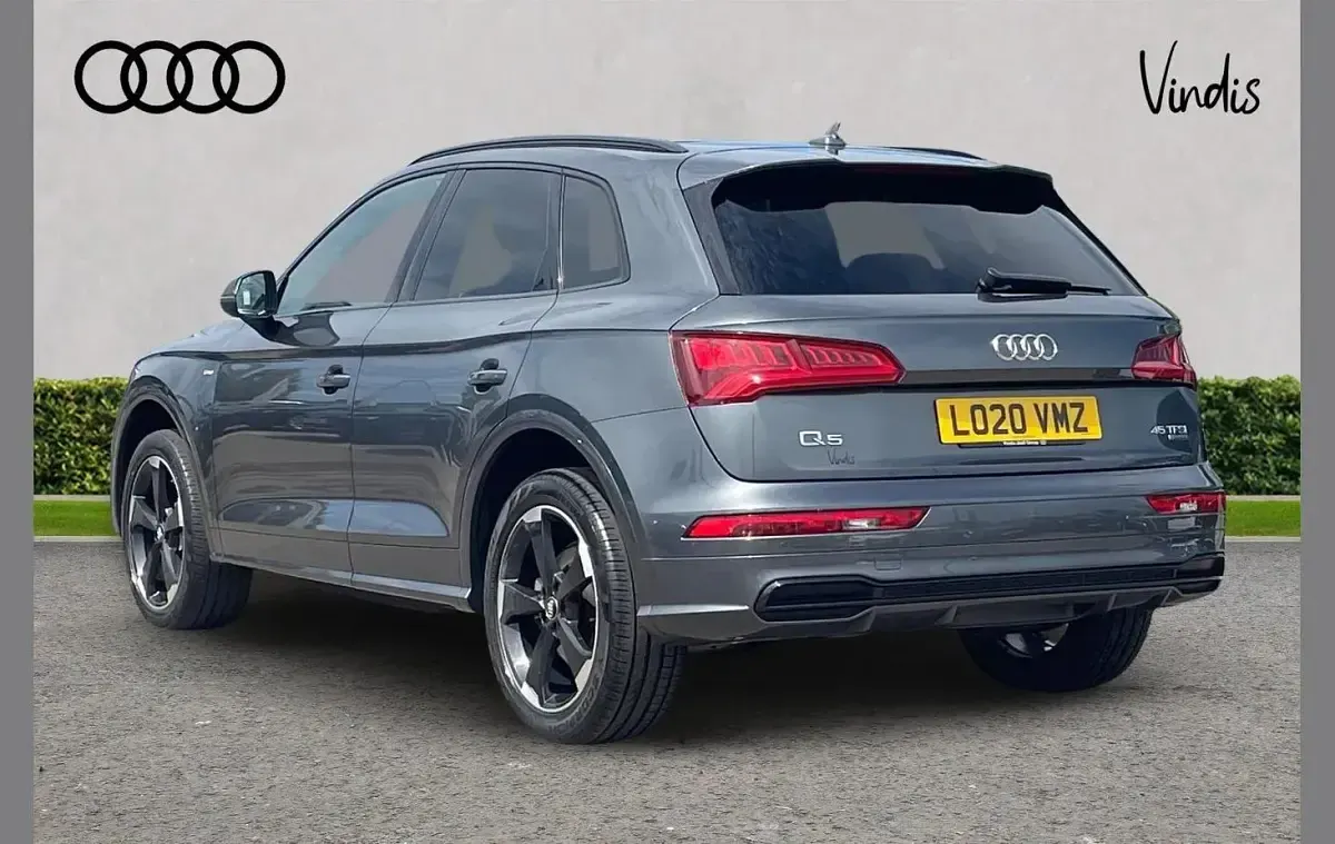 Used Audi Q5 Black Edition 241 HP (177 kW) 2020 Grey SUV