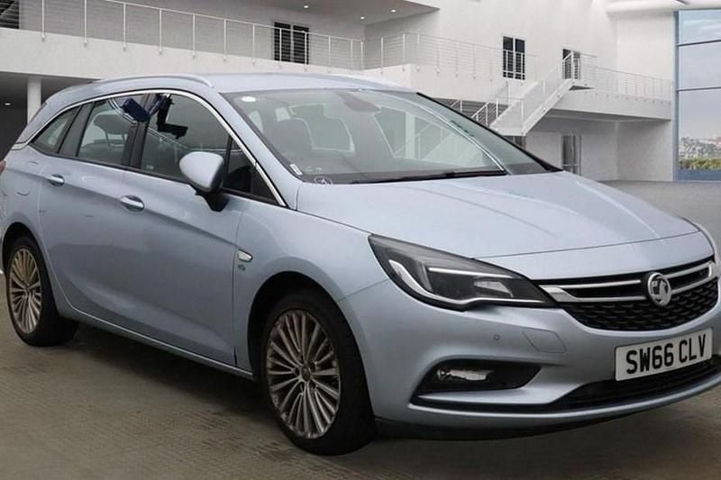 Silver Used 2016 Vauxhall Astra Elite Estate | £4,950 (Fair price) - Image 1/1