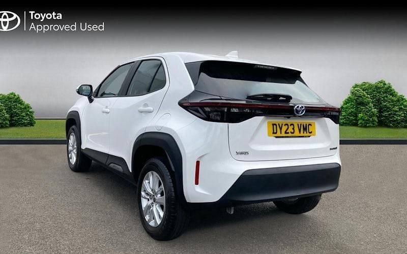 Used Toyota Yaris Hybrid 116 HP (85 kW) 2026 Estate