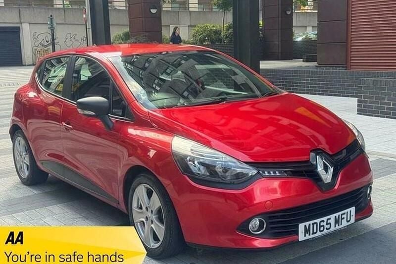 Red Used 2015 Renault Clio IV Play Hatchback | £3,000 (Good price) - Image 1/1