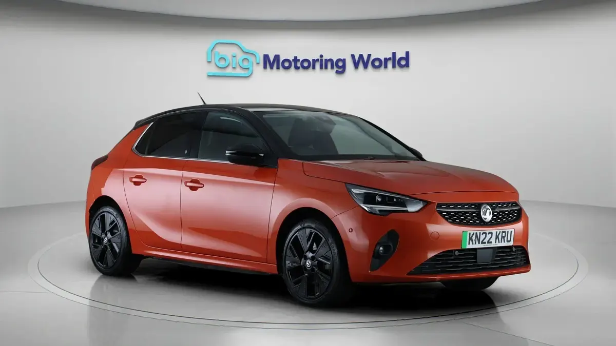 Begagnad Vauxhall Corsa-e Elite 100 kW (136 HK) 2022 Halvkombi