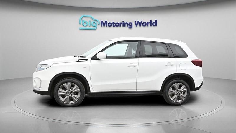 Used Suzuki Vitara SZ-T 129 HP (94 kW) 2023 White SUV