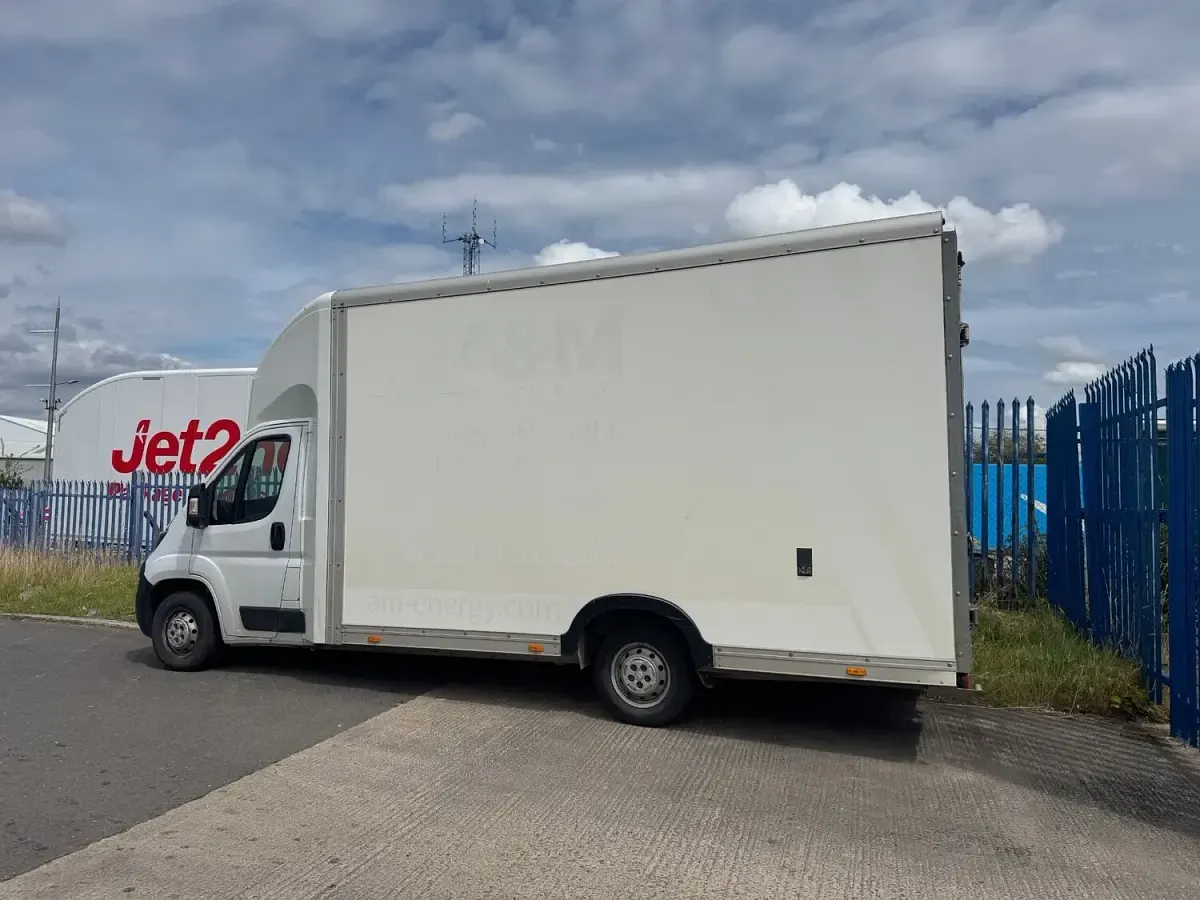 Used Peugeot Boxer 165 HP (121 kW) 2021 White Van