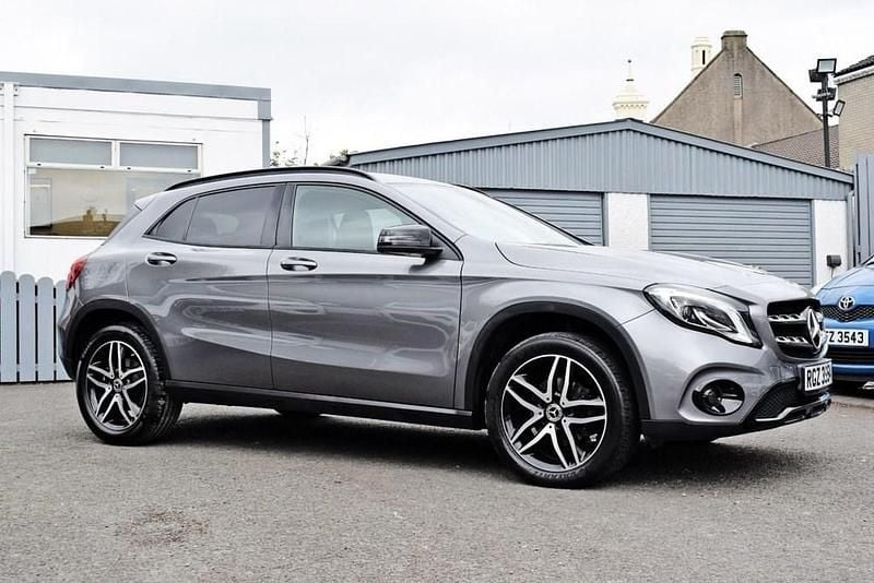 Used Mercedes GLA180 Urban 122 HP (89 kW) 2020 Grey SUV