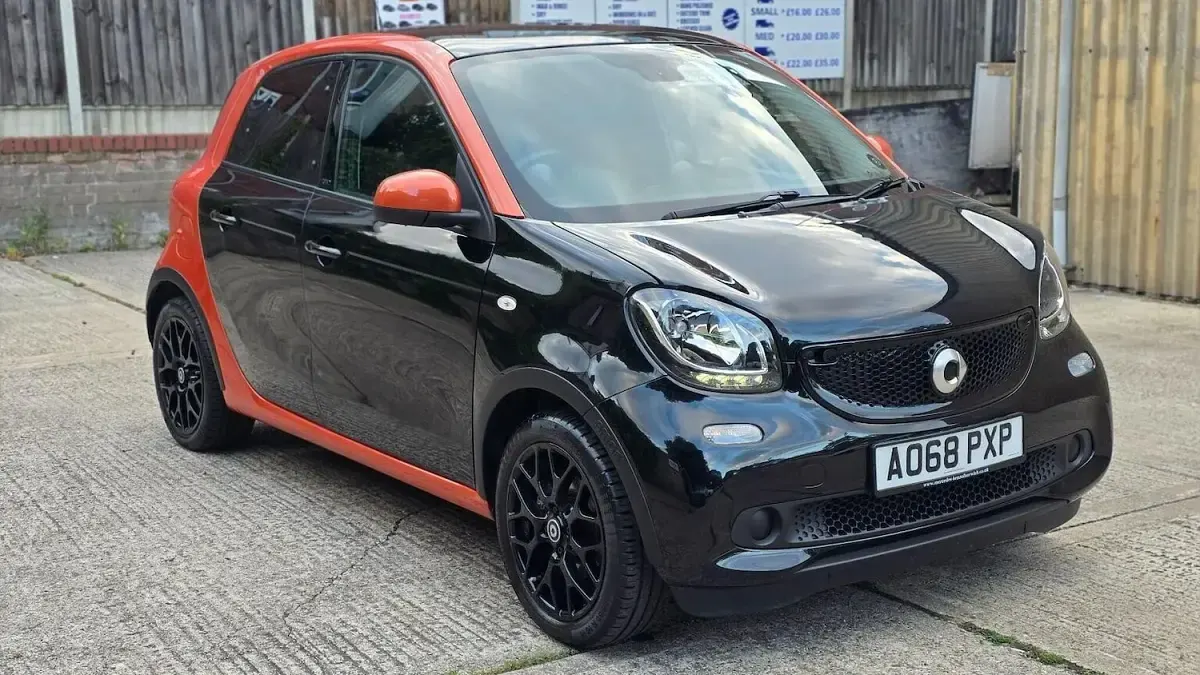 Used Smart ForFour Premium 90 HP (66 kW) 2018 Orange Hatchback