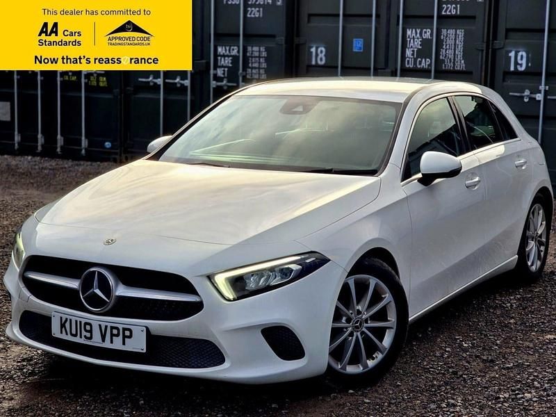 Used Mercedes A180 116 HP (85 kW) 2019 White Hatchback