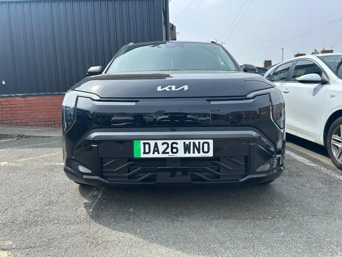 New Kia EV3 GT-Line S 150 kW (204 HP) 2026 Black SUV
