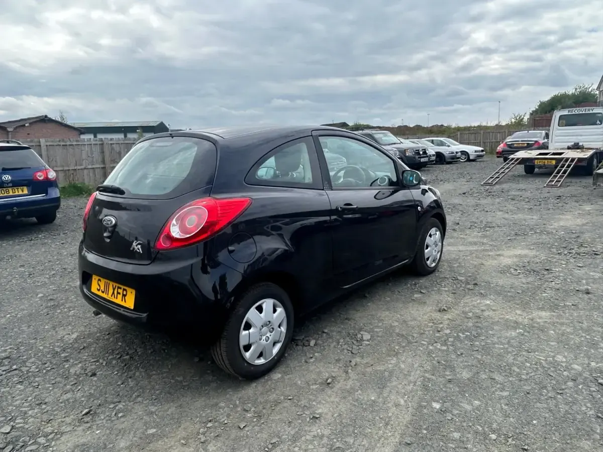 Usado Ford Ka 69 HP (50 kW) 2011 Preto Citadino