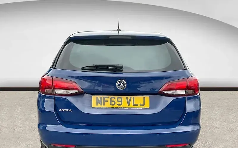 Used Vauxhall Astra SRi 150 HP (110 kW) 2019 Blue Estate