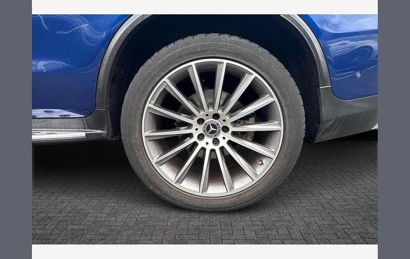Used Mercedes GLC300 AMG Line Premium 245 HP (180 kW) 2019 Blue Coupe