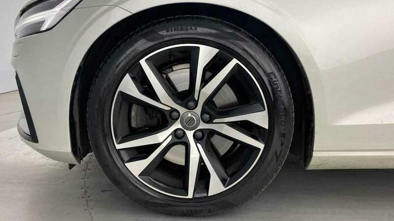 Used Volvo S60 R-Design 250 HP (183 kW) 2020 Birch light Sedan