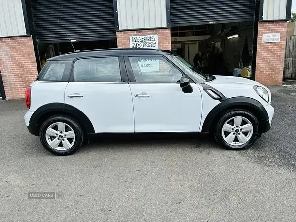 Used Mini Cooper 122 HP (89 kW) 2015 White Hatchback