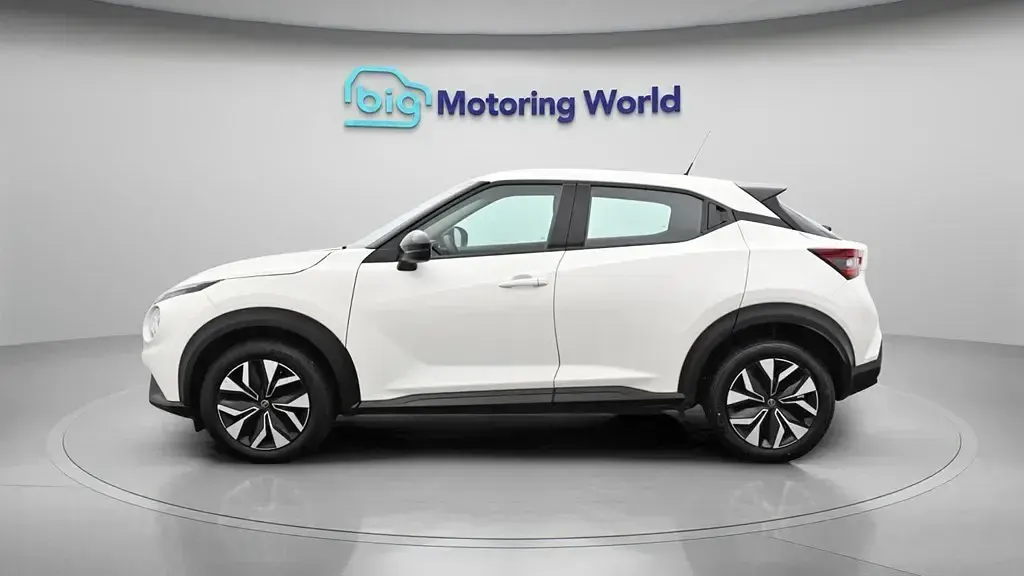 Używany Nissan Juke Acenta 114 KM (83 kW) 2022 Biały SUV