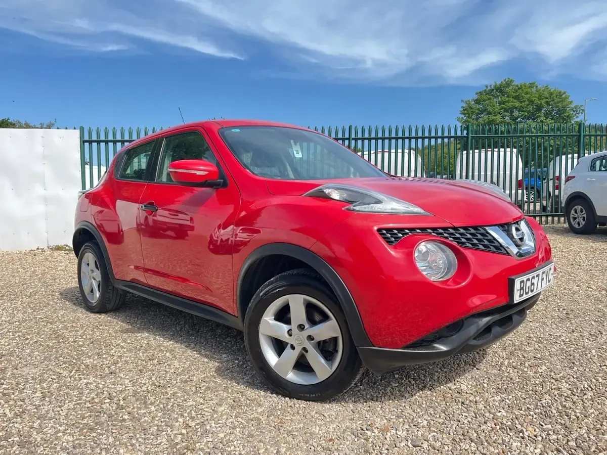Usado Nissan Juke Visia 94 HP (69 kW) 2017 Vermelho SUV