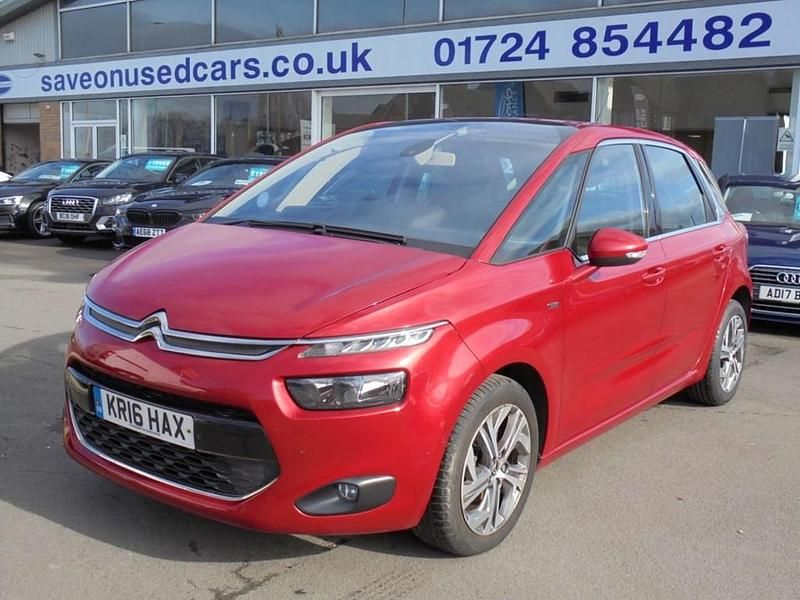 Used Citroën C4 Picasso Exclusive 2016 Red MPV