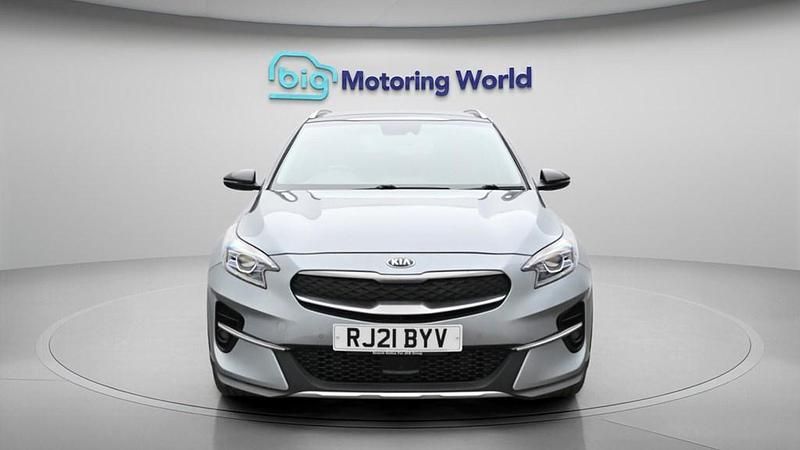Used Kia XCeed First Edition 139 HP (102 kW) 2021 Silver SUV