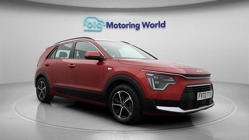 Used Kia Niro 139 HP (102 kW) 2022 Red SUV
