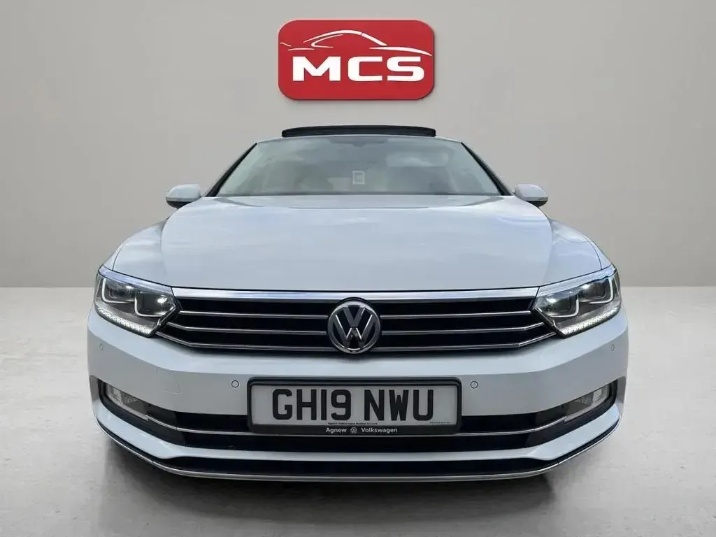 Used VW Passat GT 150 HP (110 kW) 2019 White Sedan