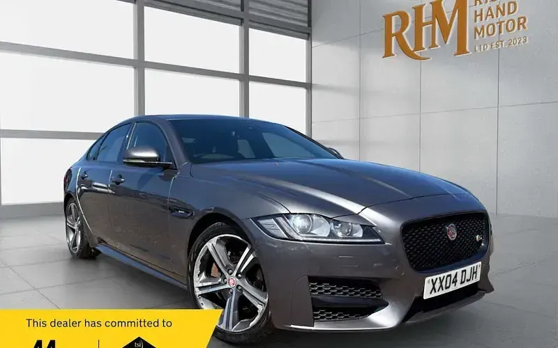 Used Jaguar XF R-Sport 180 HP (132 kW) 2015 Sedan