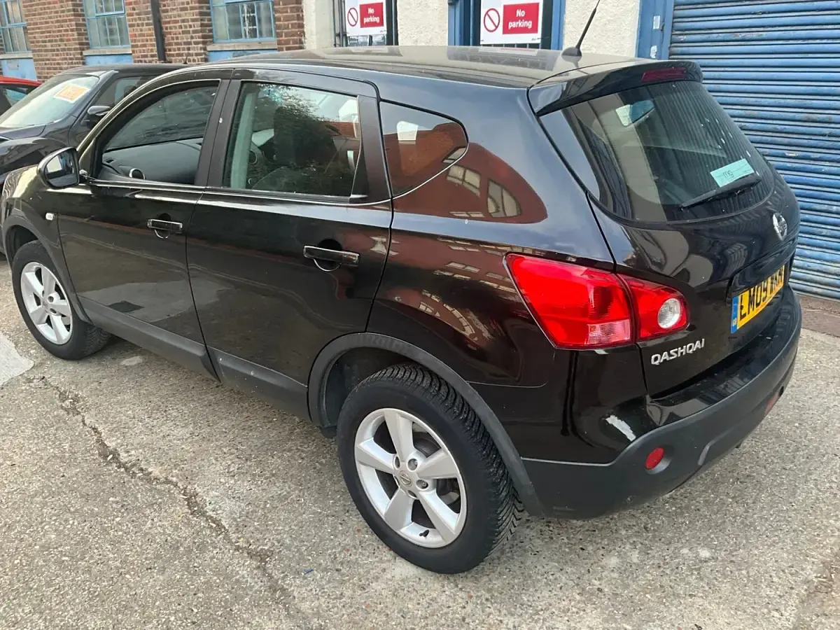 Used Nissan Qashqai Acenta 114 HP (83 kW) 2009 Black SUV