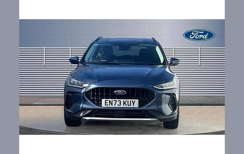 Used Ford Focus Active 155 HP (114 kW) 2023 Blue Estate