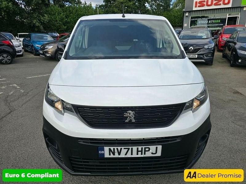 Used Peugeot Partner Premium 2021 White MPV
