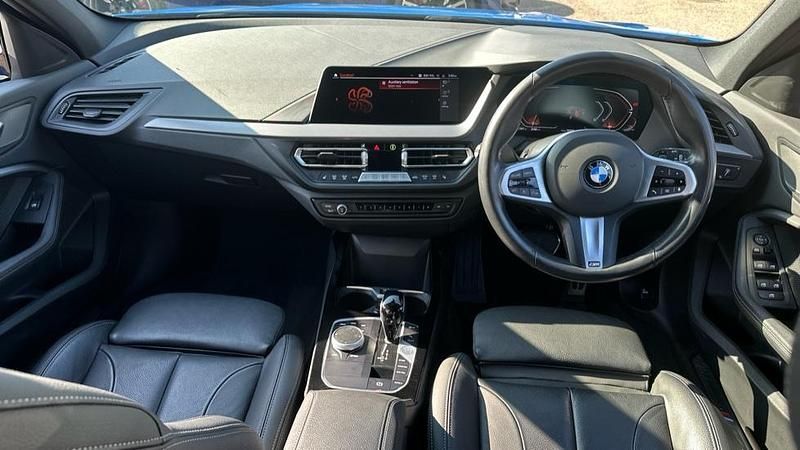 Used BMW 118 M Sport 134 HP (98 kW) 2023 Blue Hatchback