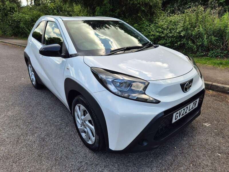 White Used 2022 Toyota Aygo PURE Hatchback | £14,275 (Fair price) - Image 1/4