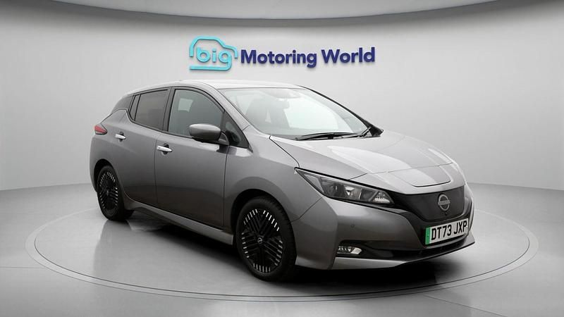 Used Nissan Leaf N-Connecta 110 kW (150 HP) 2024 Grey Hatchback