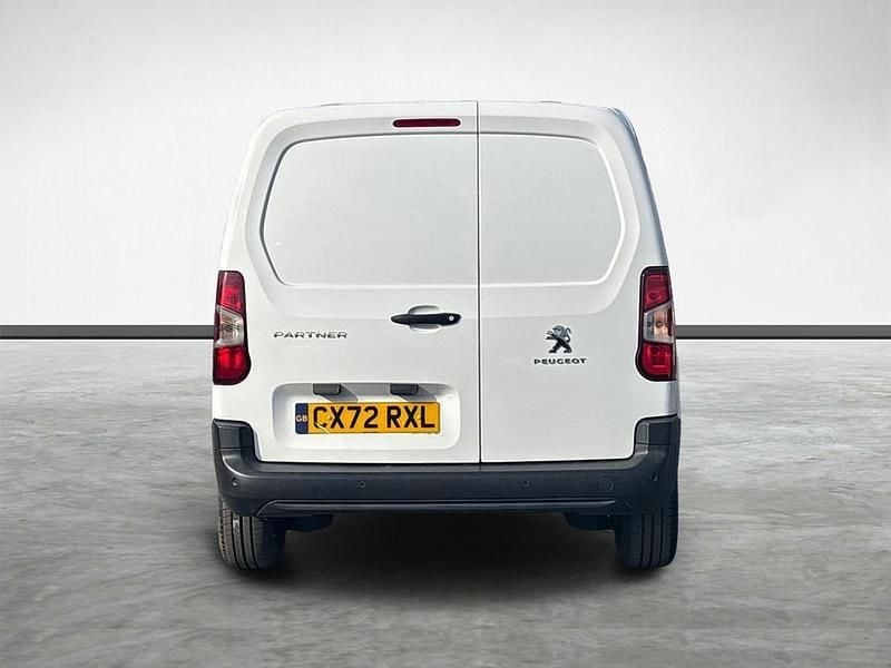 Used Peugeot Partner S 131 HP (96 kW) 2023 MPV