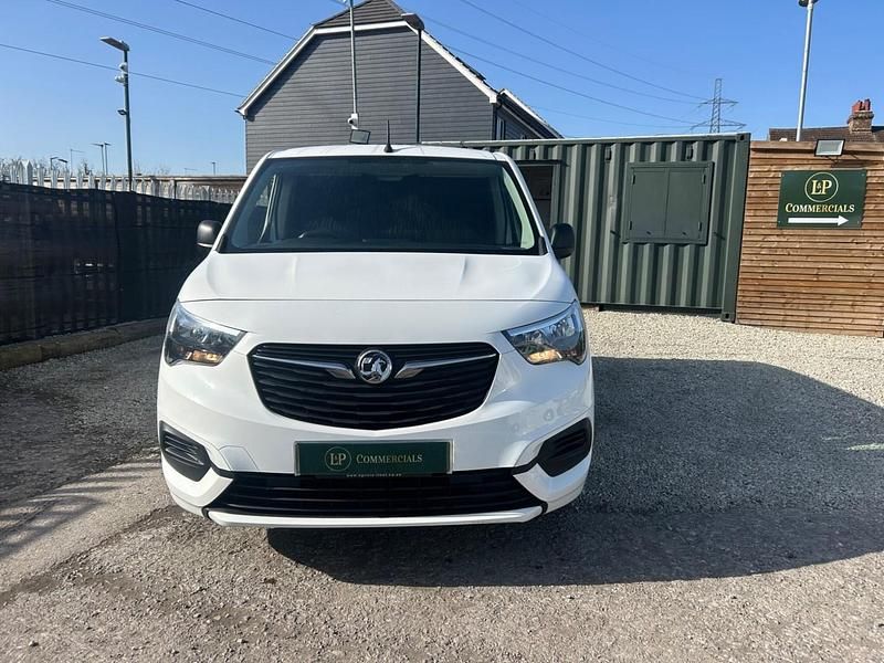 Used Vauxhall Combo Sportive 2020 White MPV