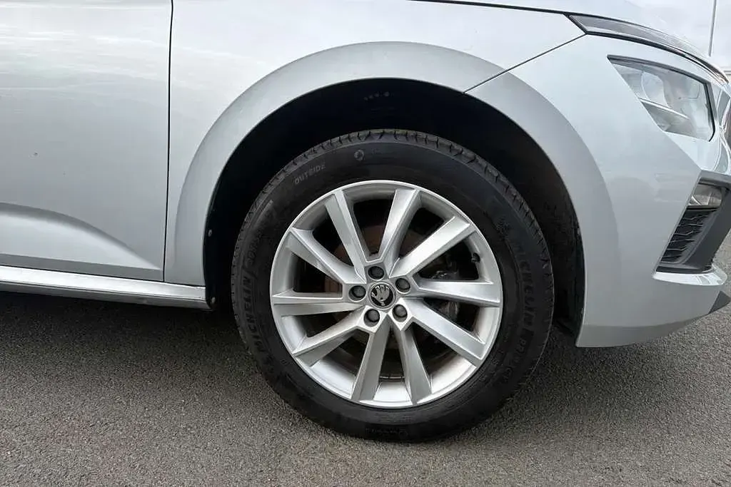 Used Skoda Kamiq SE 113 HP (83 kW) 2024 Silver SUV