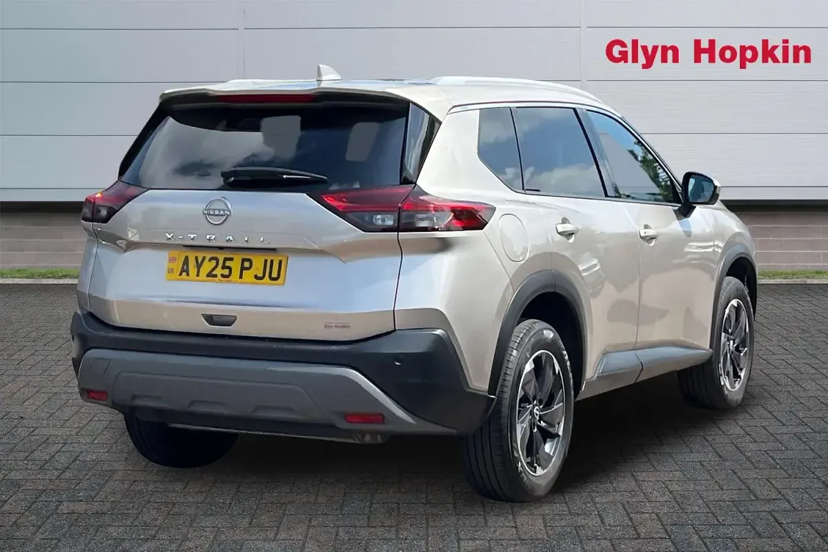 Used Nissan X-Trail N-Connecta 163 HP (119 kW) 2025 Silver SUV