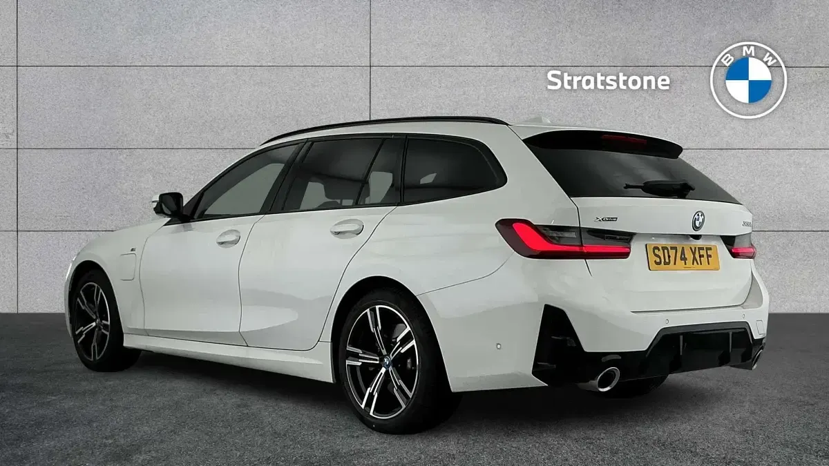 Used BMW 330e M Sport 288 HP (211 kW) 2024 White Estate