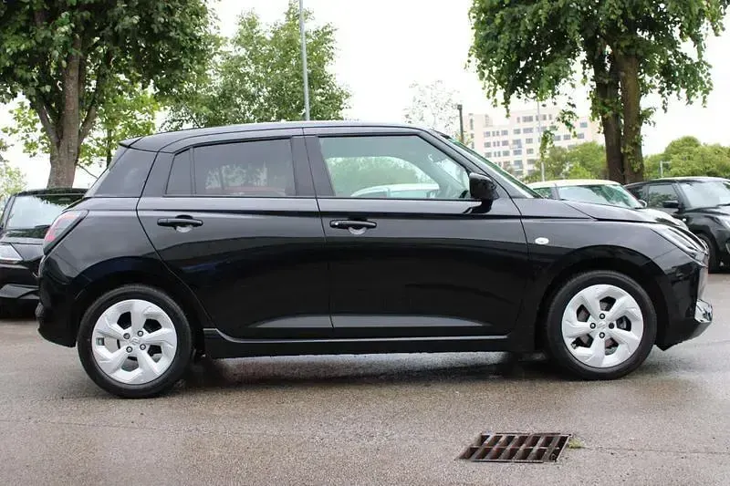 Used Suzuki Swift 82 HP (60 kW) 2025 Black Hatchback
