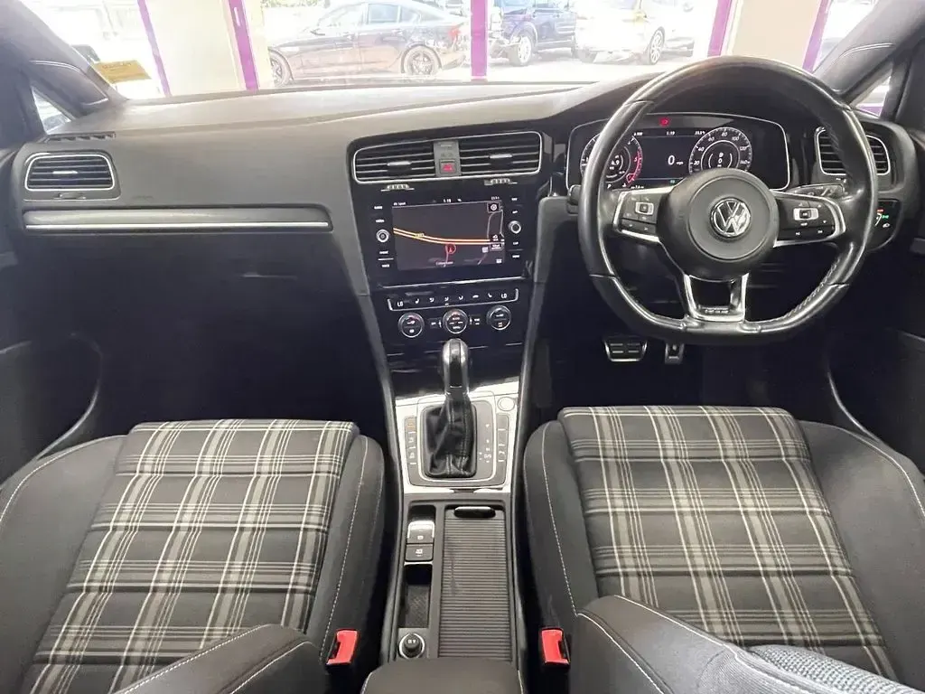 Used VW Golf VII GTD 184 HP (135 kW) 2019 Black Hatchback