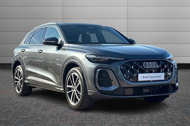 Daytona grey Used 2025 Audi Q5 Advanced SUV | £53,999 (Expensive) - Image 1/4